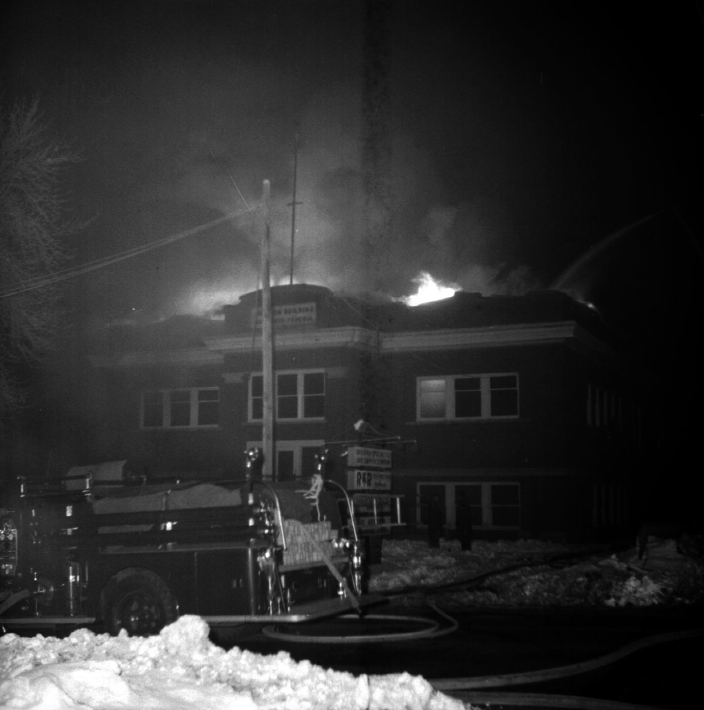 fire at old Jackson School #2.jpg
